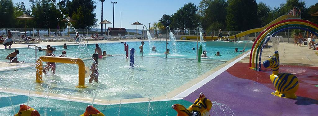 Piscine du camping Le Pipiou